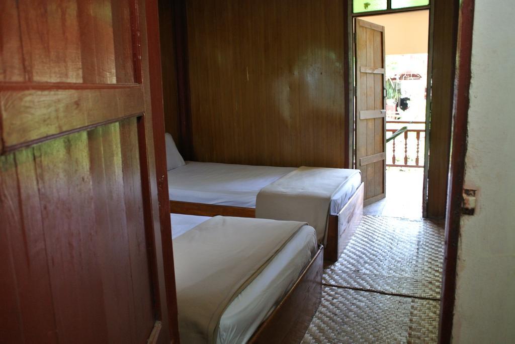 Dalom Guesthouse Ban Dondét Exterior foto